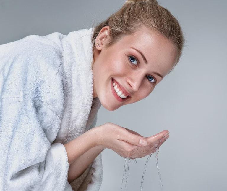 Minerva108 جل تنظيف الوجه، نباتي لجميع أنواع البشرة (200 ml)